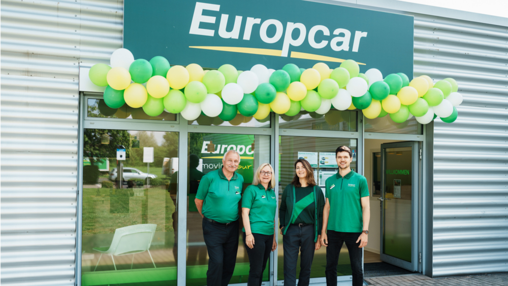Für das Europcar Team in der neuen Dresdner Europcar Station stehen kompetente Beratung und erstklassiger Service im Mittelpunkt ©Europcar Group