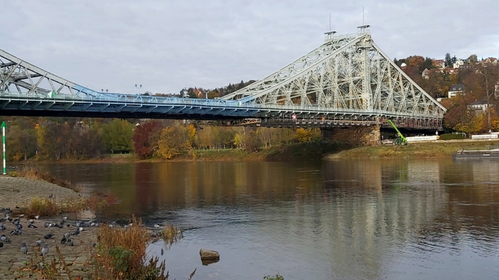 Nächtliche Sperrung des  Blauen Wunders wegen Gerüstarbeiten  notwendig. Foto: MeiDresden.de