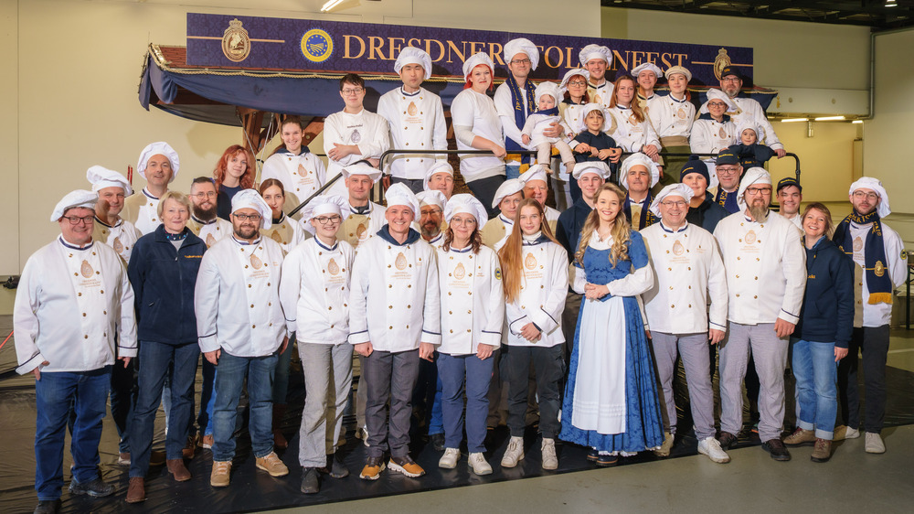 Team Riesenstollen   Foto: Schutzverband Dresdner Stollen e.V./Michael Schmidt