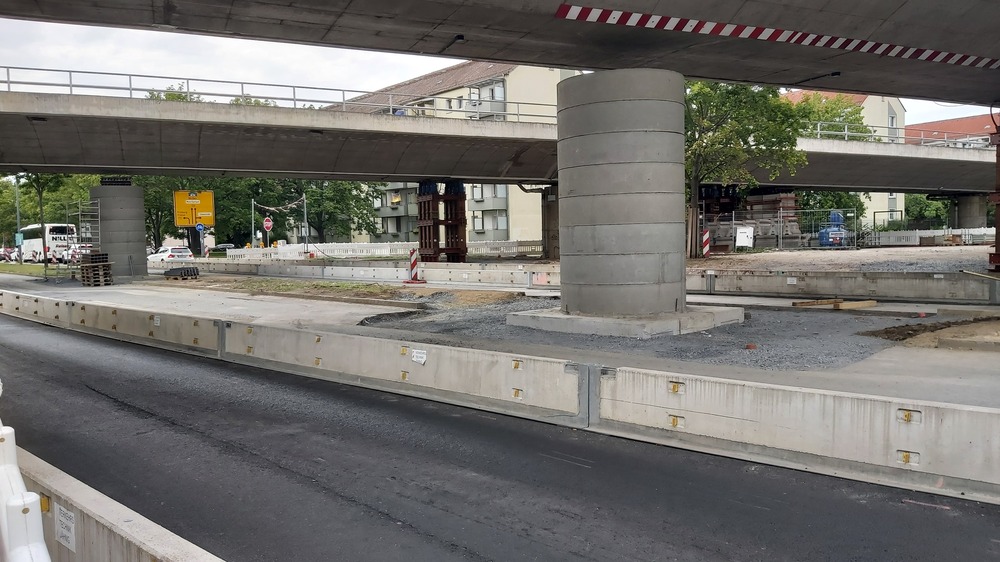 Brücke Budapester Straße hat "Notunterstützung“ erhalten. Foto: MeiDresden.de
