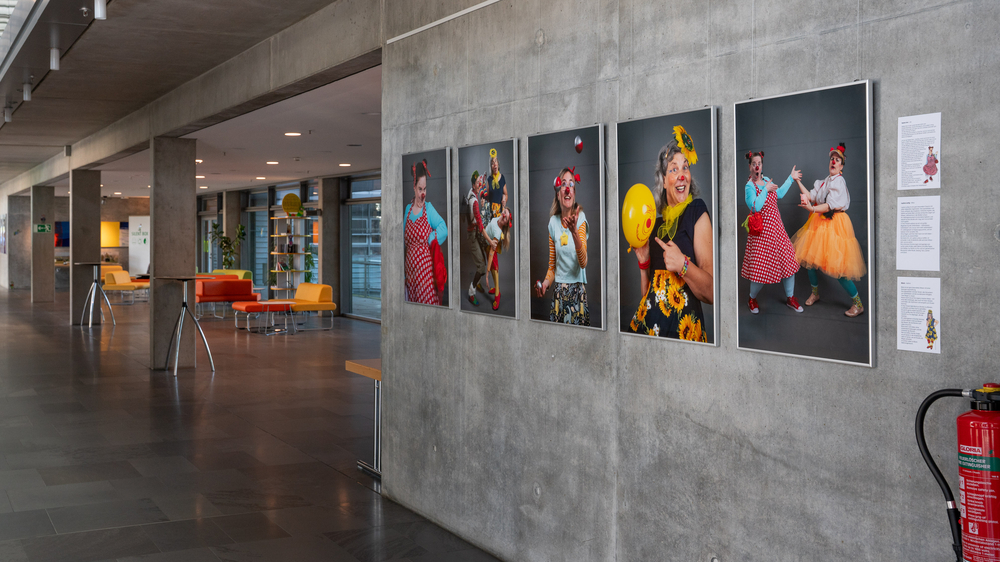 30Jahre MediClows Fotoausstellung.   Foto: UKDD/Michael Kretzschmar