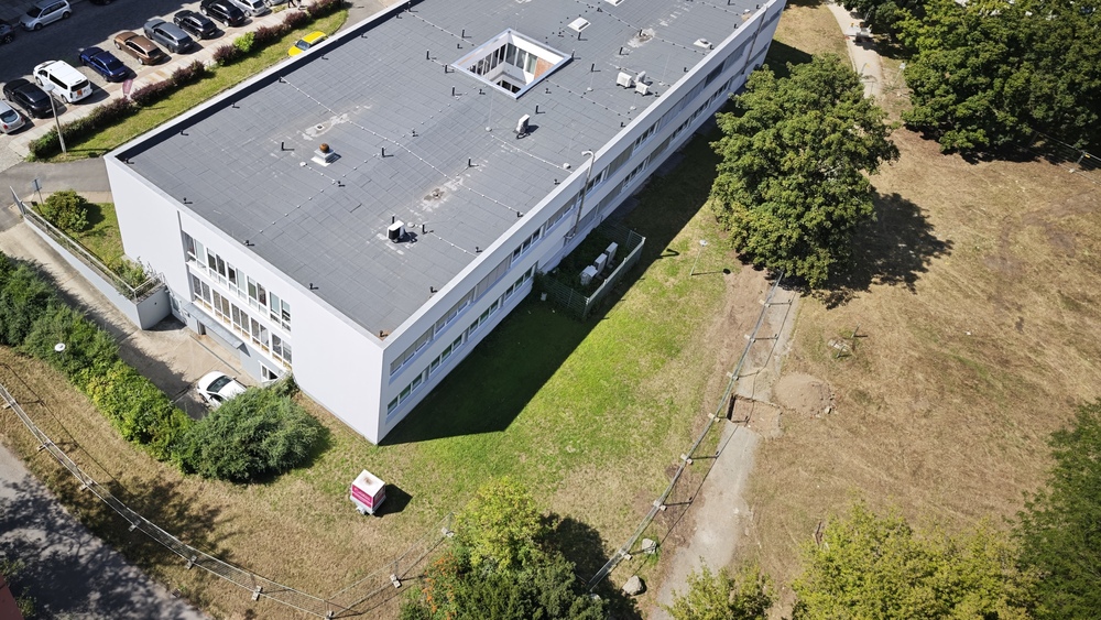 Entlang der ehemaligen Blumenstraße zwischen Bundschuh- und Pfeifferhannsstraße entsteht eine neue, begrünte Straße mit verkehrsberuhigtem Bereich. Foto: privat