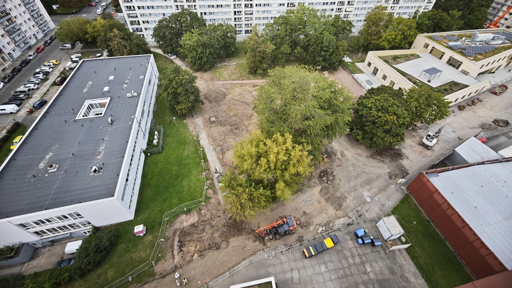 Entlang der ehemaligen Blumenstraße zwischen Bundschuh- und Pfeifferhannsstraße entsteht eine neue, begrünte Straße mit verkehrsberuhigtem Bereich. Foto: privat