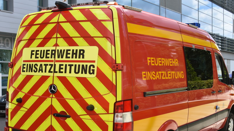 Europäischer Tag des Notrufs am 11. Februar 2021 - Feuerwehr Dresden informiert beim „Twitter-Gewitter“ über ihre Arbeit  Foto: MeiDresden.de