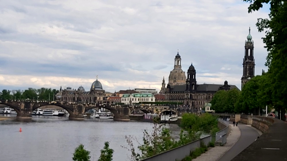 Die neue Woche startet mit Wolken und Sonne aber trocken. Foto: MeiDesden.de