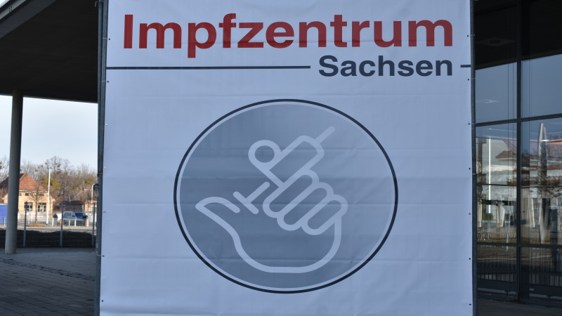 Terminvergabe über das  Impf-Portal: Server überlastet!  Messe Dresden  Foto: MeiDresden.de