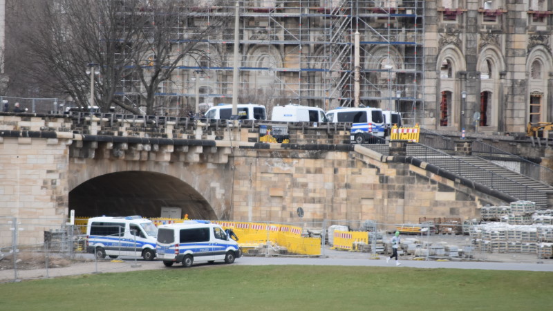 Polizeieinsatz am 13. März 2021 in Dresden   Foto: MeiDresden.de