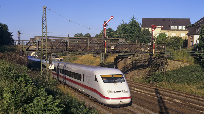 Schneller zwischen Metropolen, mehr Bahn in der Fläche: neuer DB-Fahrplan 2022   Foto: Deutsche Bahn AG  Georg Wagner