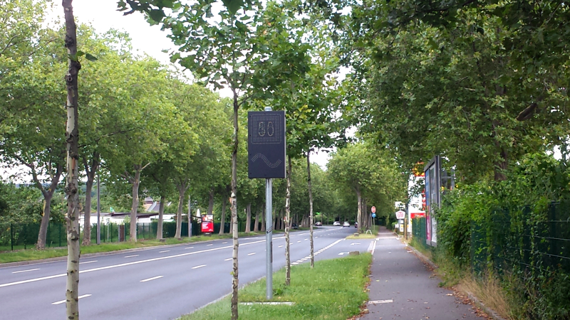 Hansastraße - Geschwindigkeitsanzeige wird installiert ©MeiDresden.de