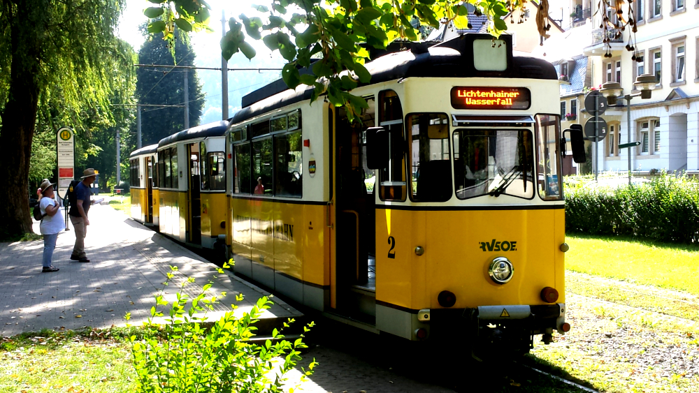 Start der Kirnitzschtalbahn am Kurpark in Richtung Lichtenhainer Wasserfall ©MeiDresden.de