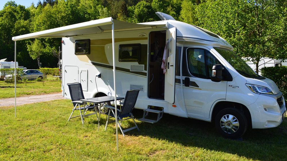 Reisen mit dem eigenen Campingfahrzeug erfreut sich großer Beliebtheit ©Gernot Reipen (Pixabay)