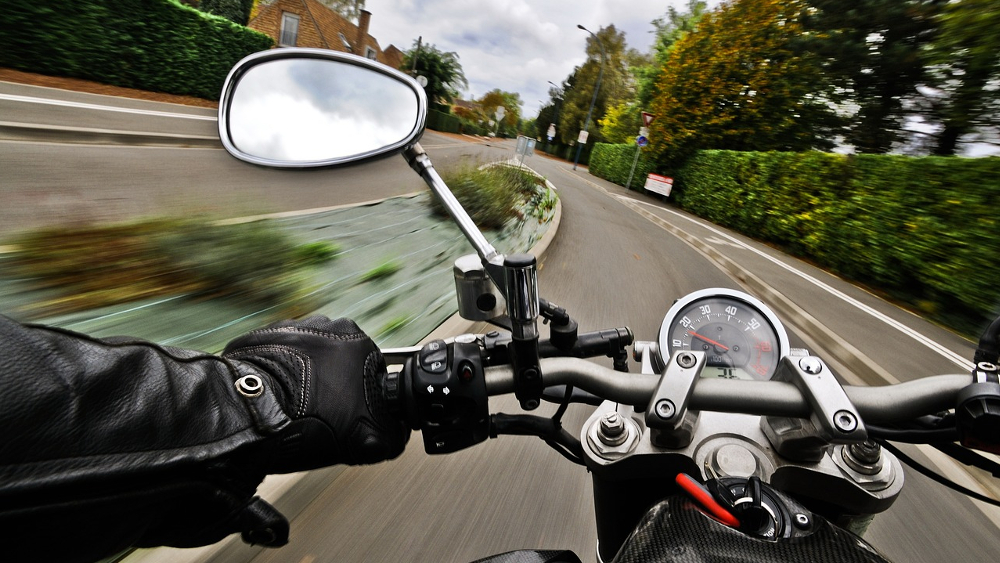 Sicher und bequem unterwegs auf dem Motorrad © Christel SAGNIEZ (Pixabay)