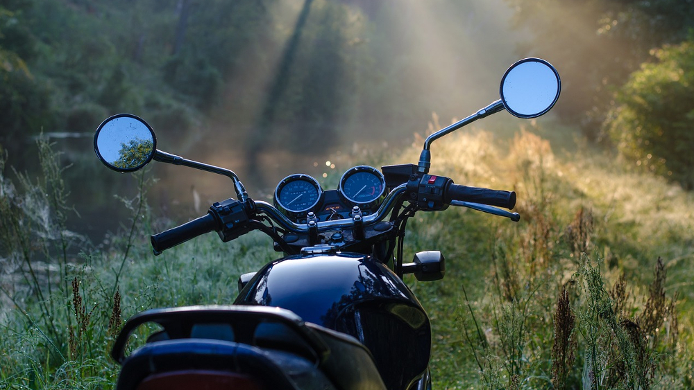 Sicher und bequem unterwegs auf dem Motorrad  ©Marek Ropella (Pixabay)