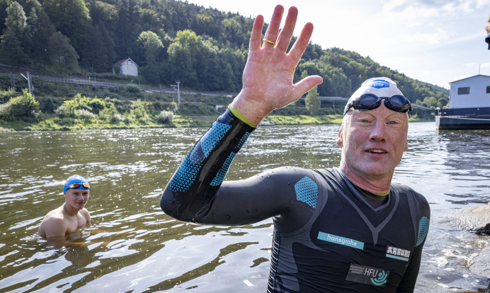 Schwimmaktion wirbt für Verbesserung der Gewässergüte  Foto: Marko Förster  