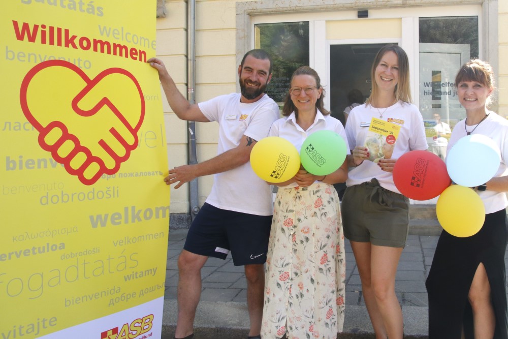 Willkommen in der neuen „Luise“ -  Das ist das Team:  Sebastian Hartung, Tina Winkelmann, Anja Buchert und Manja Glaß.   Foto Sabine Mutschke