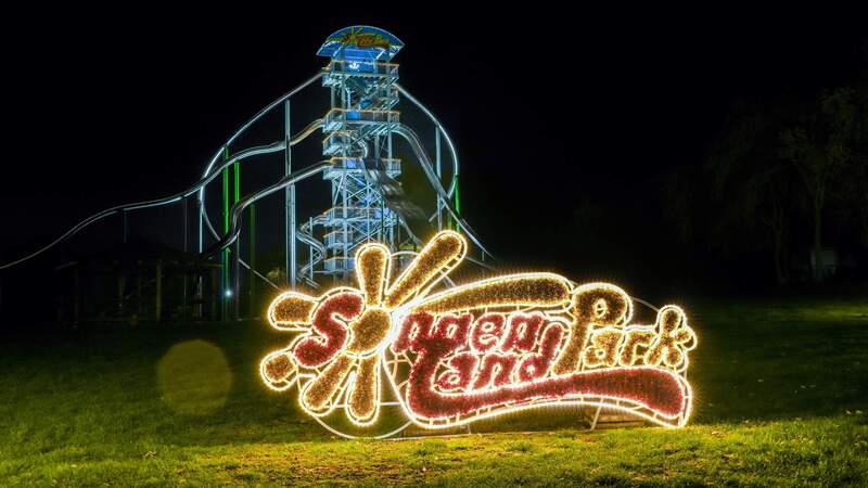 Sonnenlandpark_Winterzauber Rutschturm mit Logo. Foto: Rene Silbermann