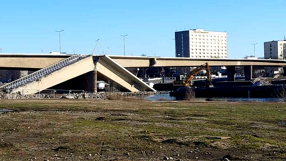 Carolabrücke: Abbruch wird ohne Ausschreibung direkt vergeben. Foto: Meidresden,.de