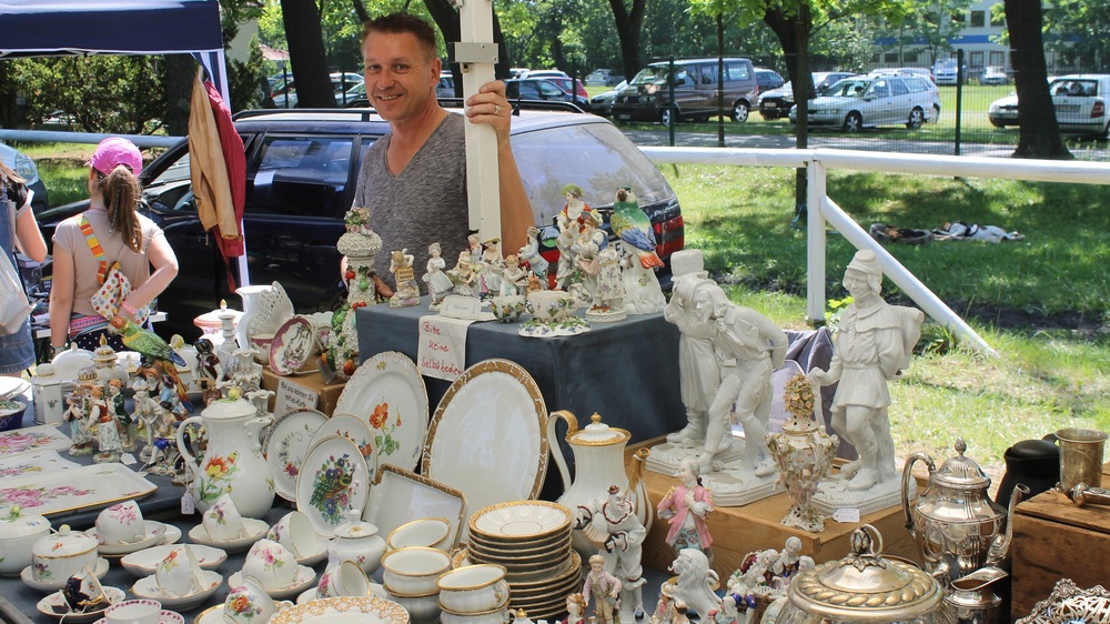 Experte schätzt Meissner Porzellan. Foto: PR