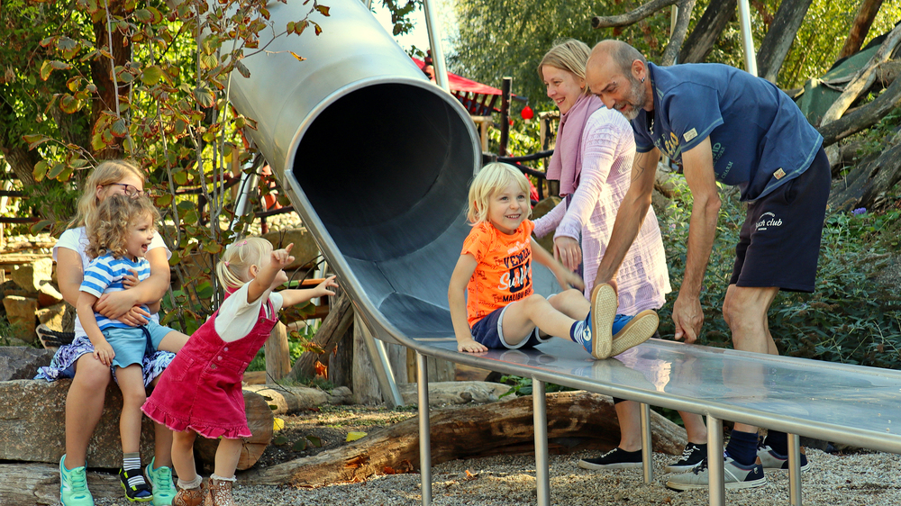 ArkaZien Riesenrutsche © Silva Pöhls/ Ziegler Spielplätze von A-Z