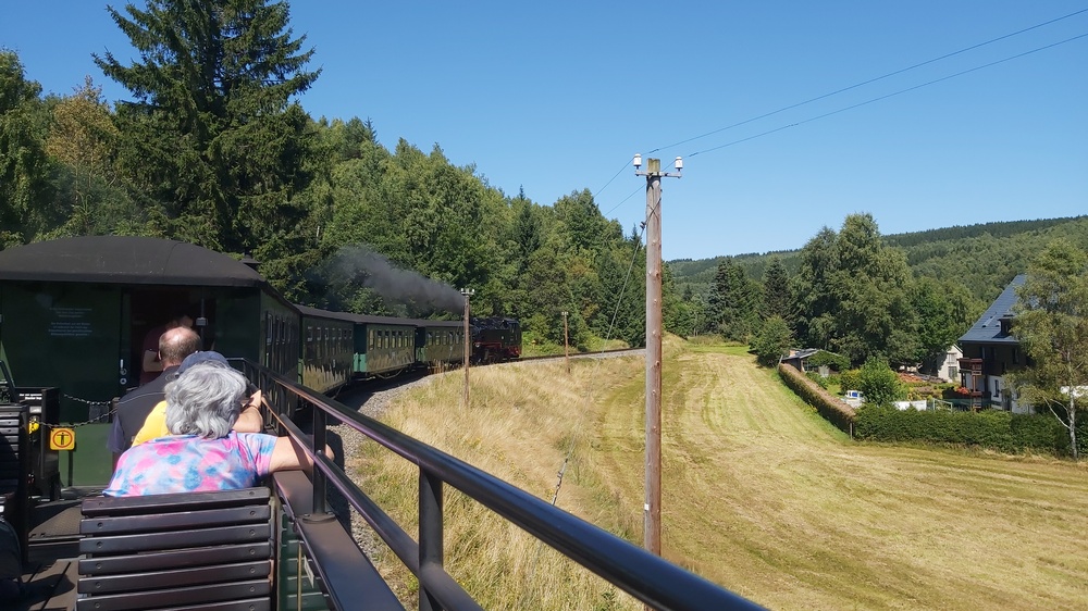 Das ganze Jahr über dampft die Fichtelbergbahn von Cranzahl nach Oberwiesenthal. Foto: MeiDresden.de 