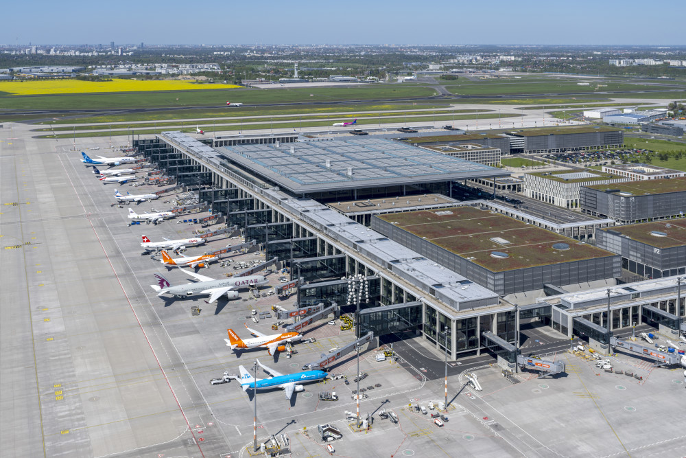 BER Terminal 1 Luftbild    Foto: Günter Wickler/Flughafen Berlin Brandenburg GmbH
