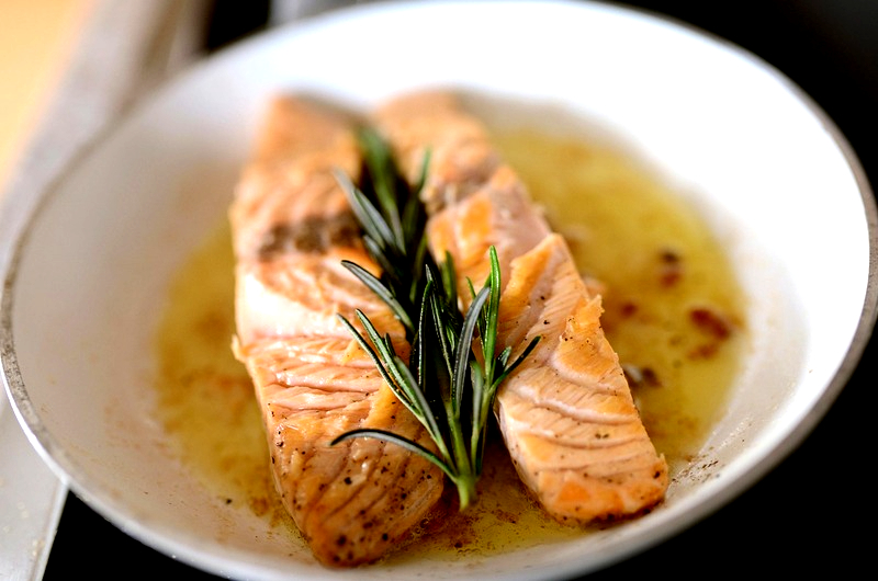 Leckere Fischgerichte sowie auch Tipps und Tricks zur Zubereitung gibt es im Festzelt auf dem Marktplatz Foto: congerdesign (Pixabay)