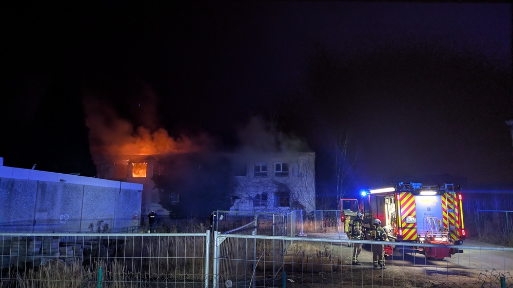 Brand im leerstehenden Gebäude © Feuerwehr Dresden