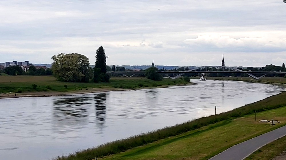 Das kange Pfingstwochenende wird durchwachsen mit Schauern und vereinzelt auch Gewitter. Foto: MeiDresden.de